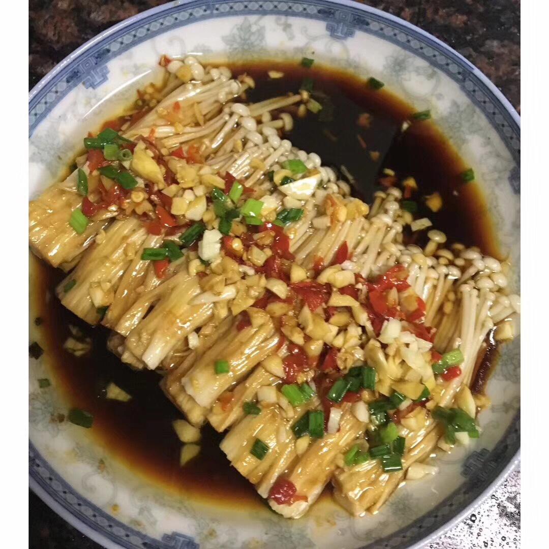 剁椒金针菇