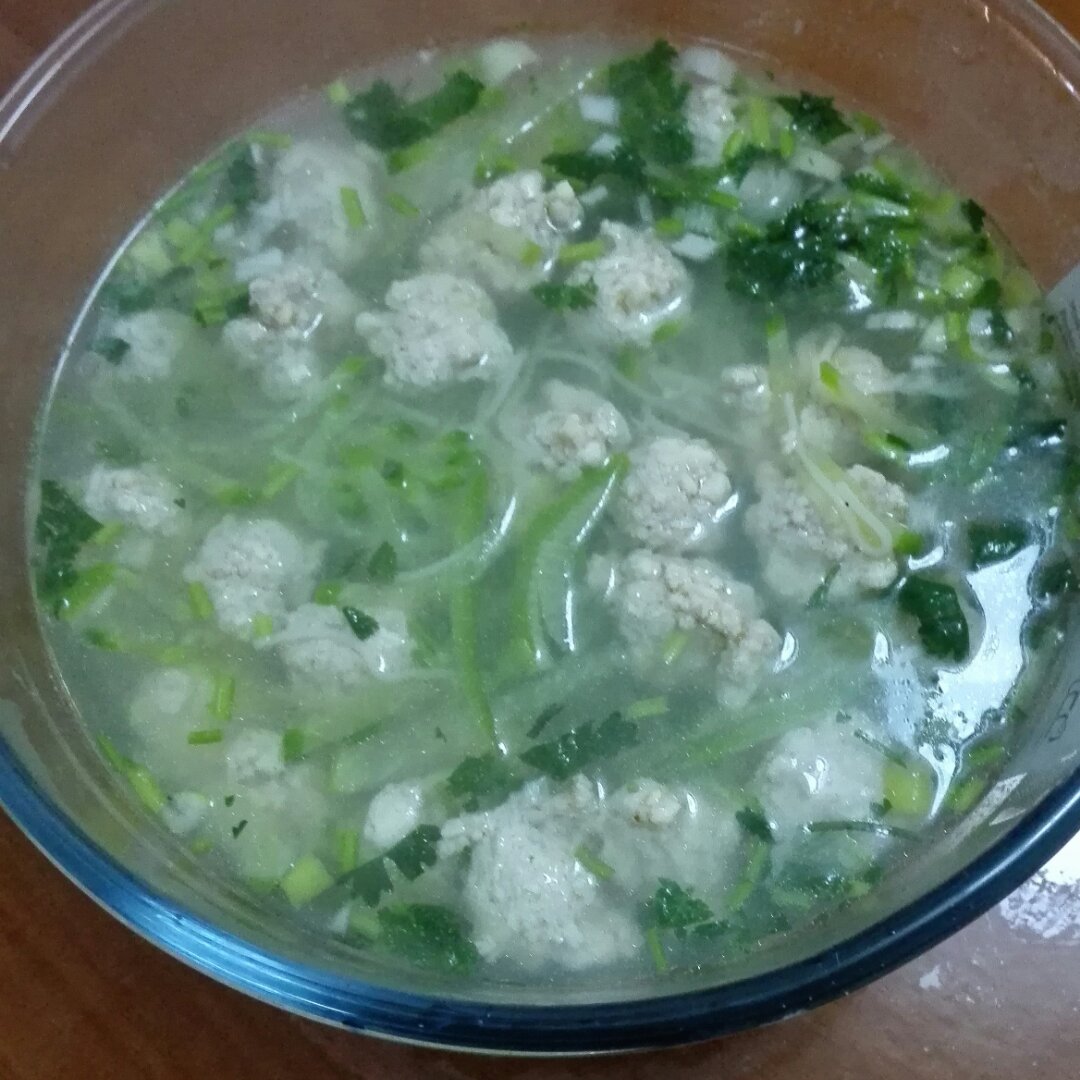 【10分钟系列】白萝卜豆腐圆子汤