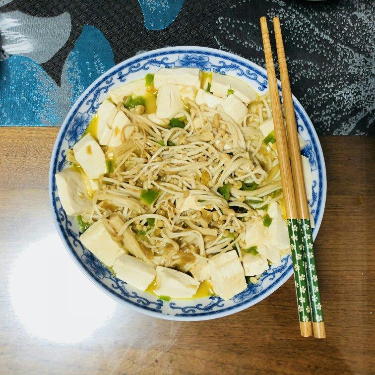 金针菇豆腐