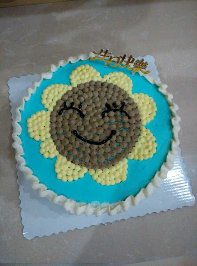 奶油水果装饰蛋糕