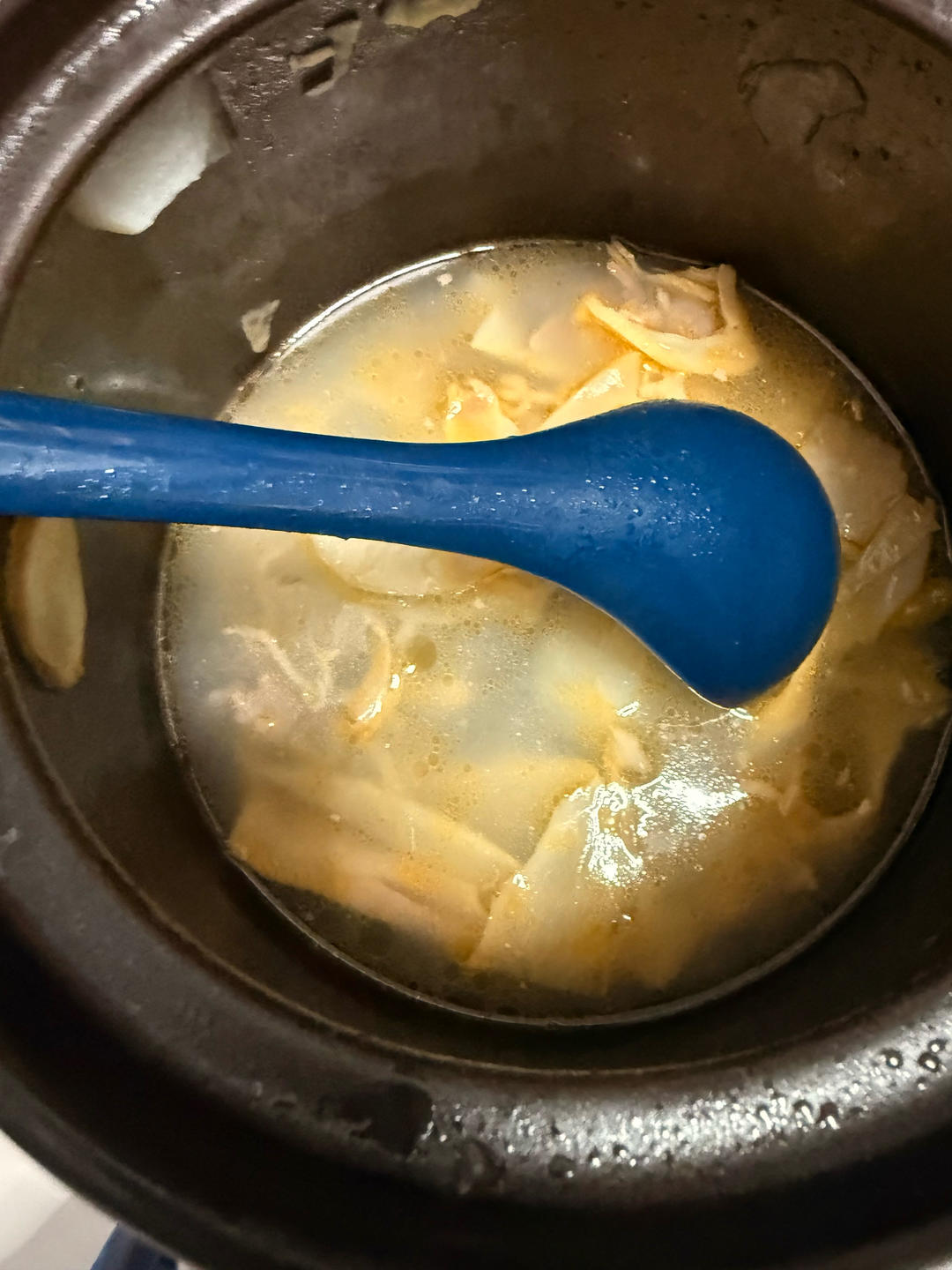 萝卜比鸭好吃的酸萝卜老鸭汤（也可以作为火锅底料呢）