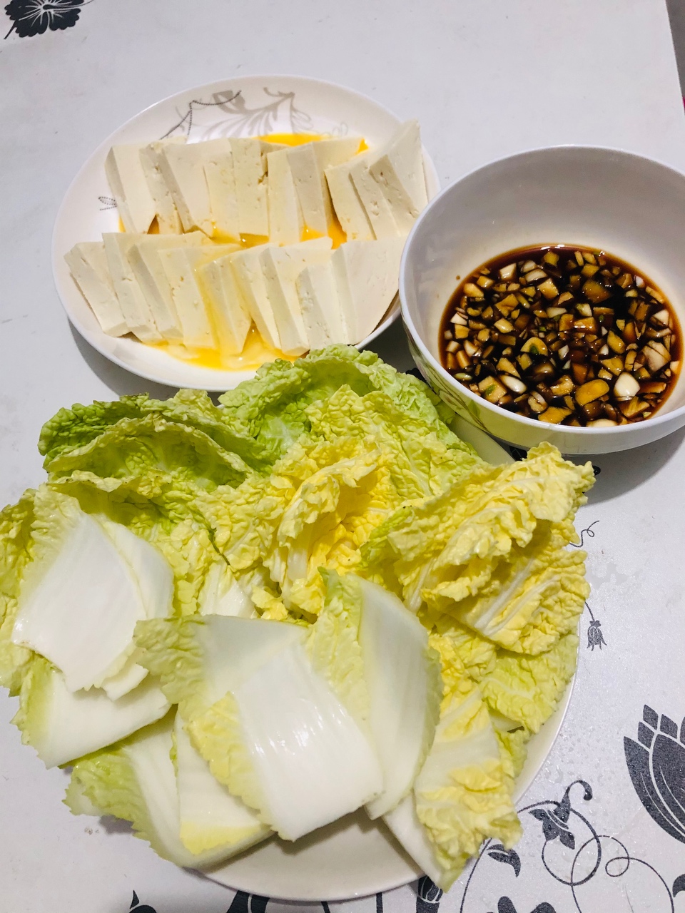 热乎乎的白菜炖豆腐的做法 步骤1