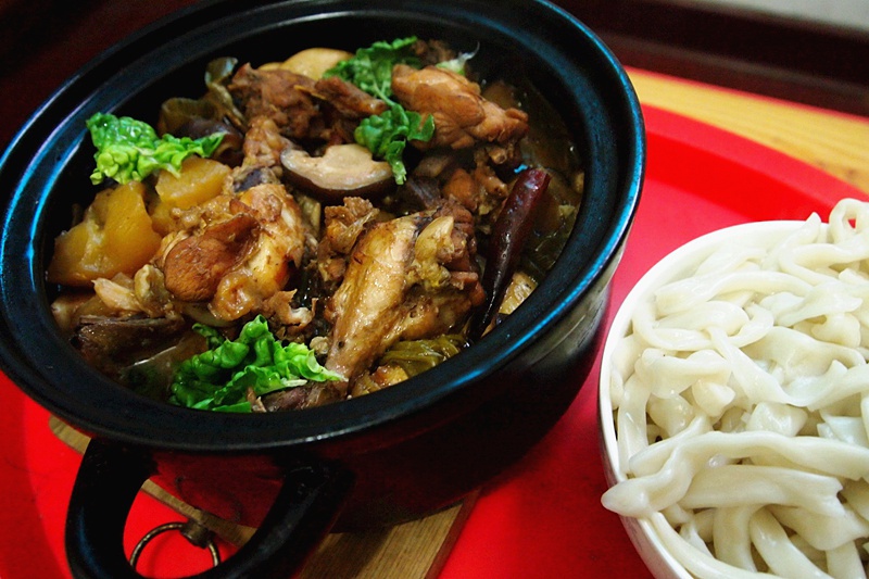 砂锅土豆鸡