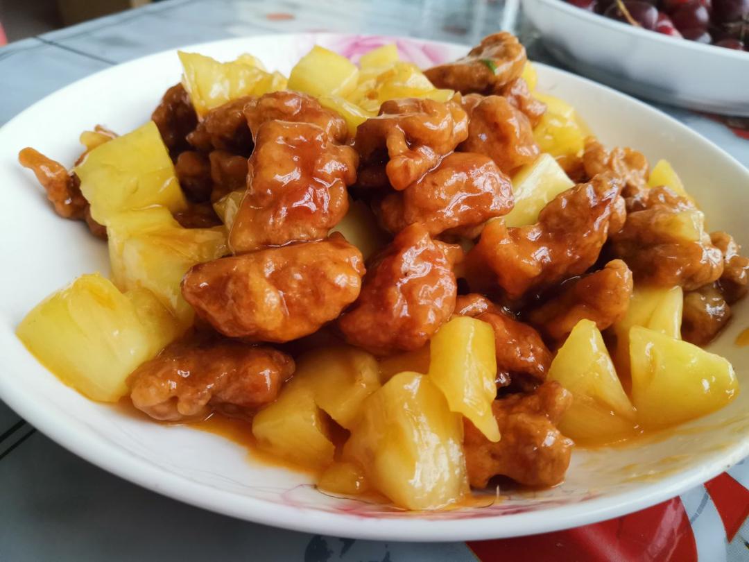 菠萝咕噜肉