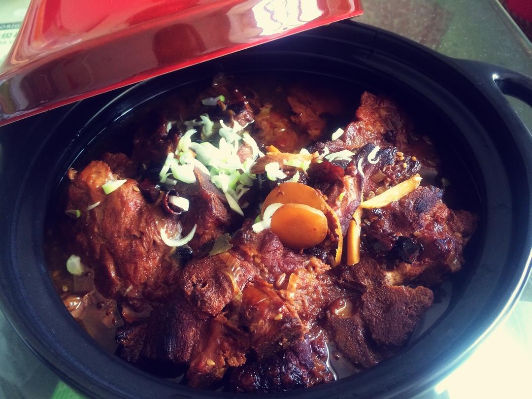 酥烂烧排骨 猪颈肉梅花排边烧边流口水版红烧排骨 糖醋排骨这样做不会柴不会老电饭煲菜谱