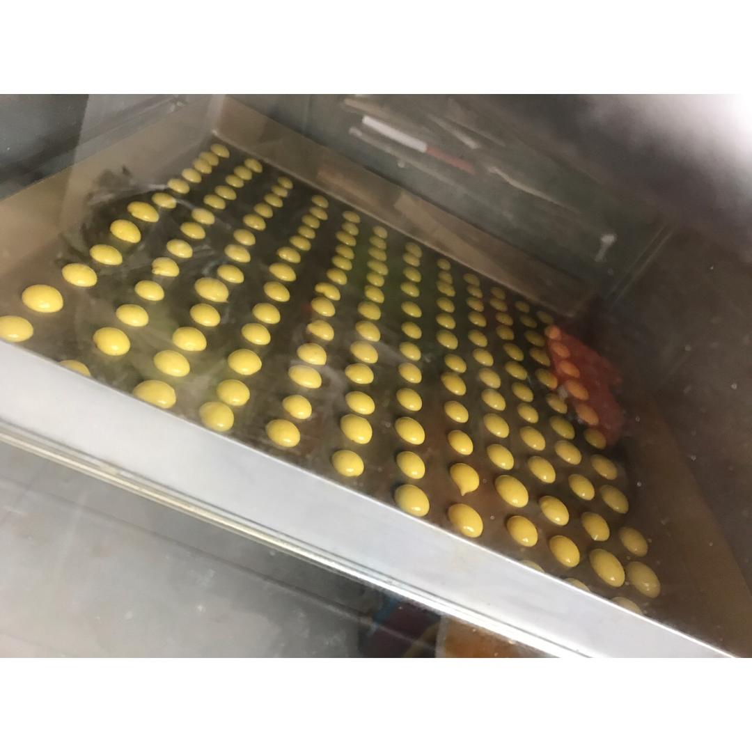 入口即化的无添加蛋黄溶豆