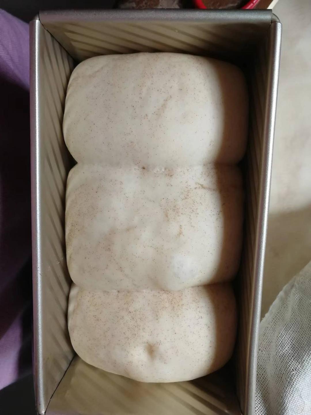 小烤箱二次发酵方法（针对没有发酵功能的烤箱）