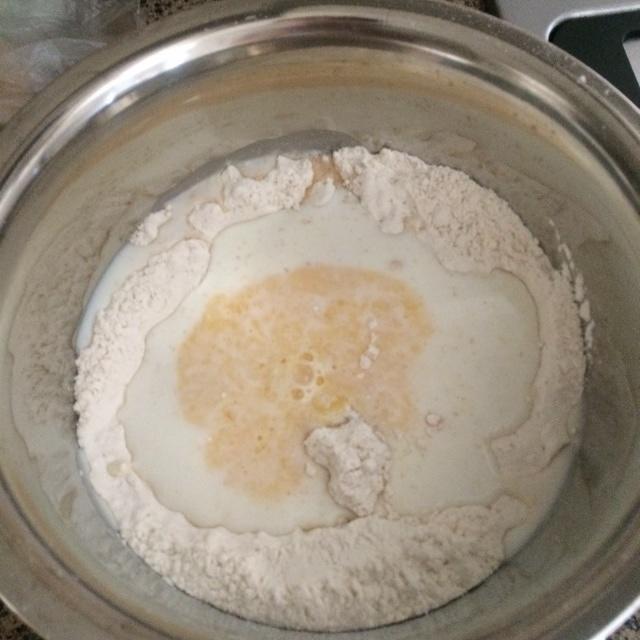 纯奶手撕吐司的做法 步骤1