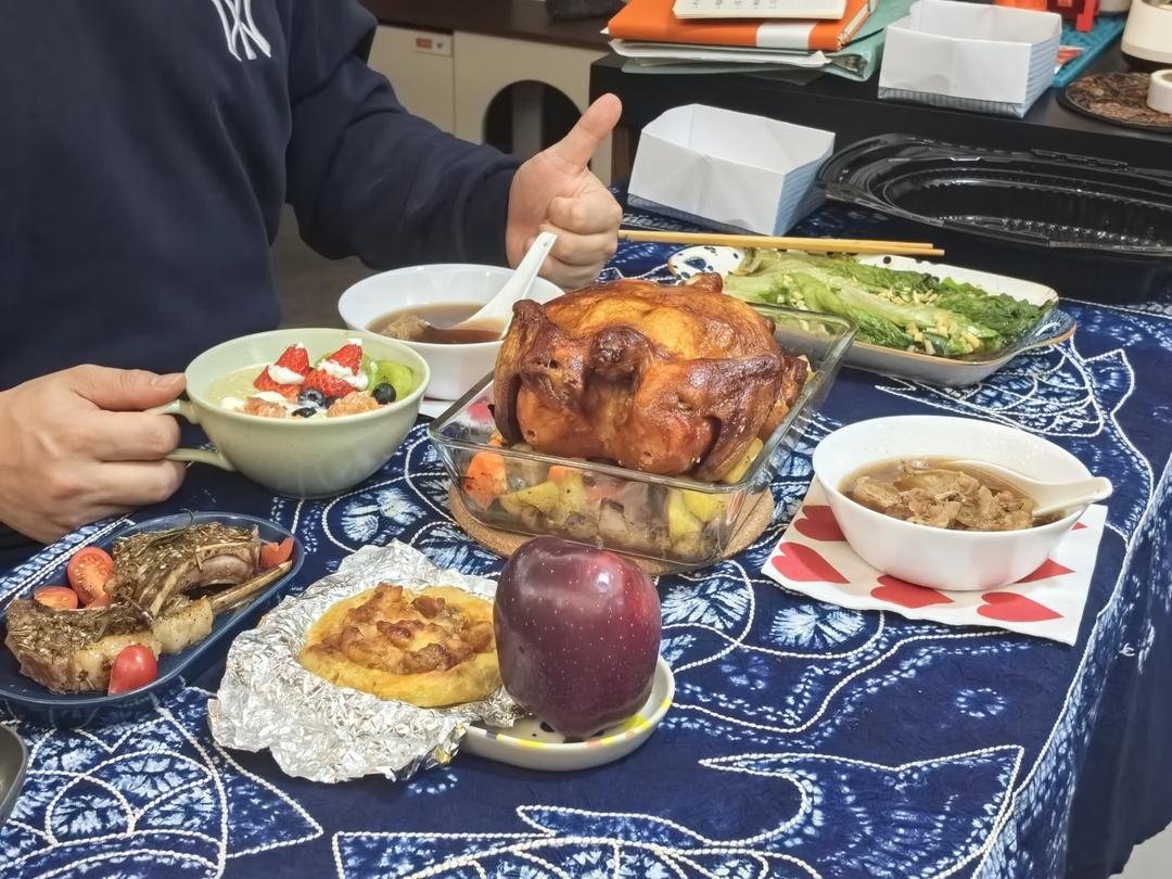 苹果🍎时蔬蜜汁烤鸡！烤全鸡（含烤完体验，一定要试试！！）