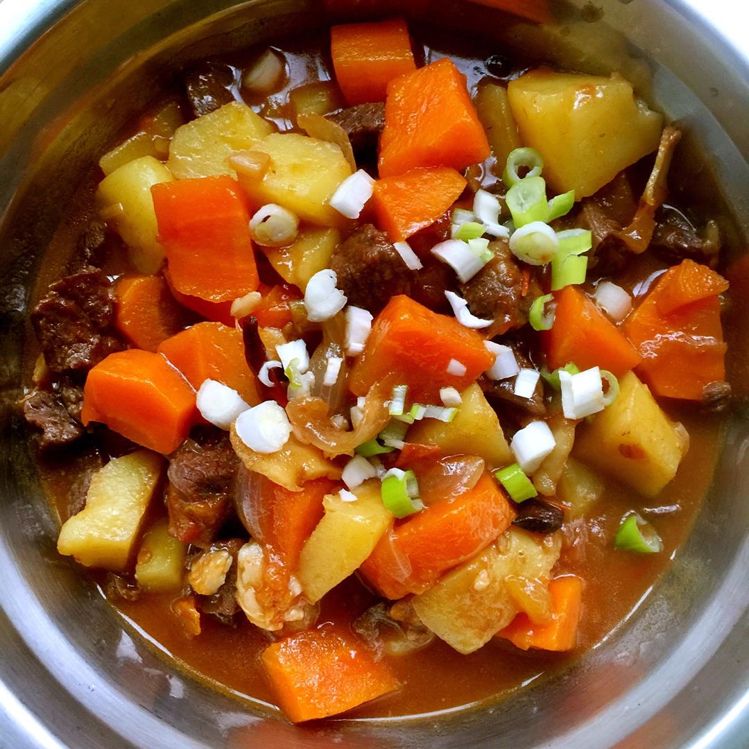 红烧牛肉土豆 （独家秘制）