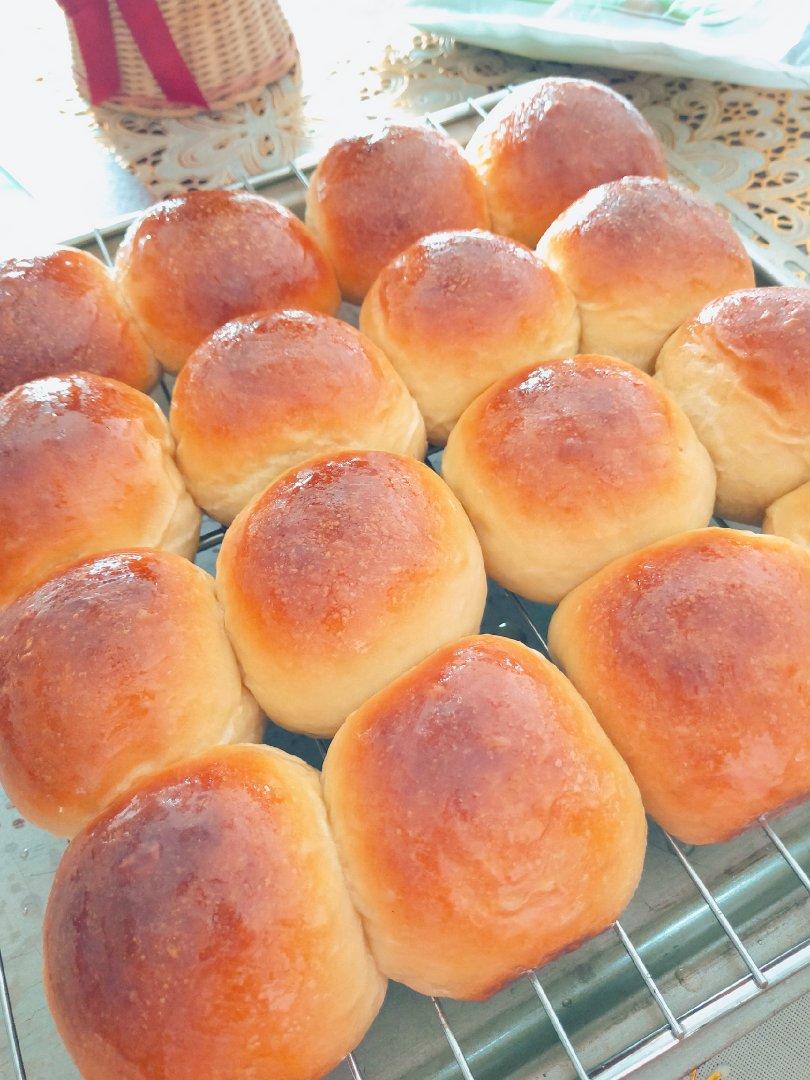 超级柔软拉丝的蜂蜜小餐包