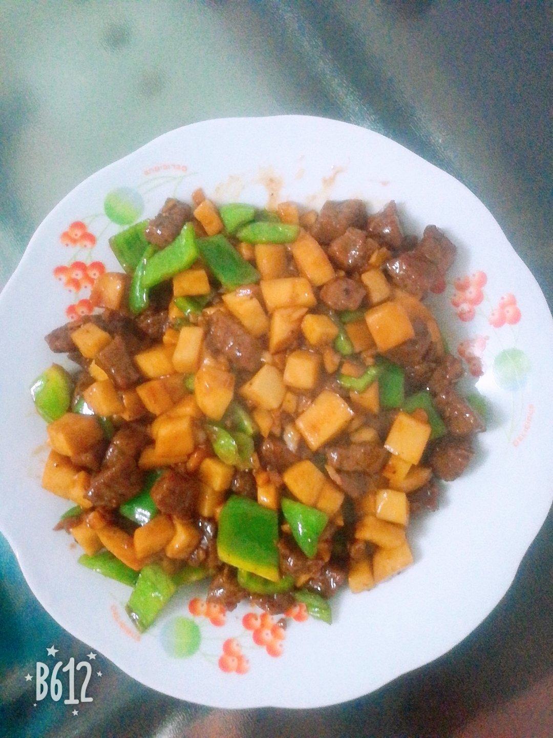 家常菜~杏鲍菇烧牛肉粒