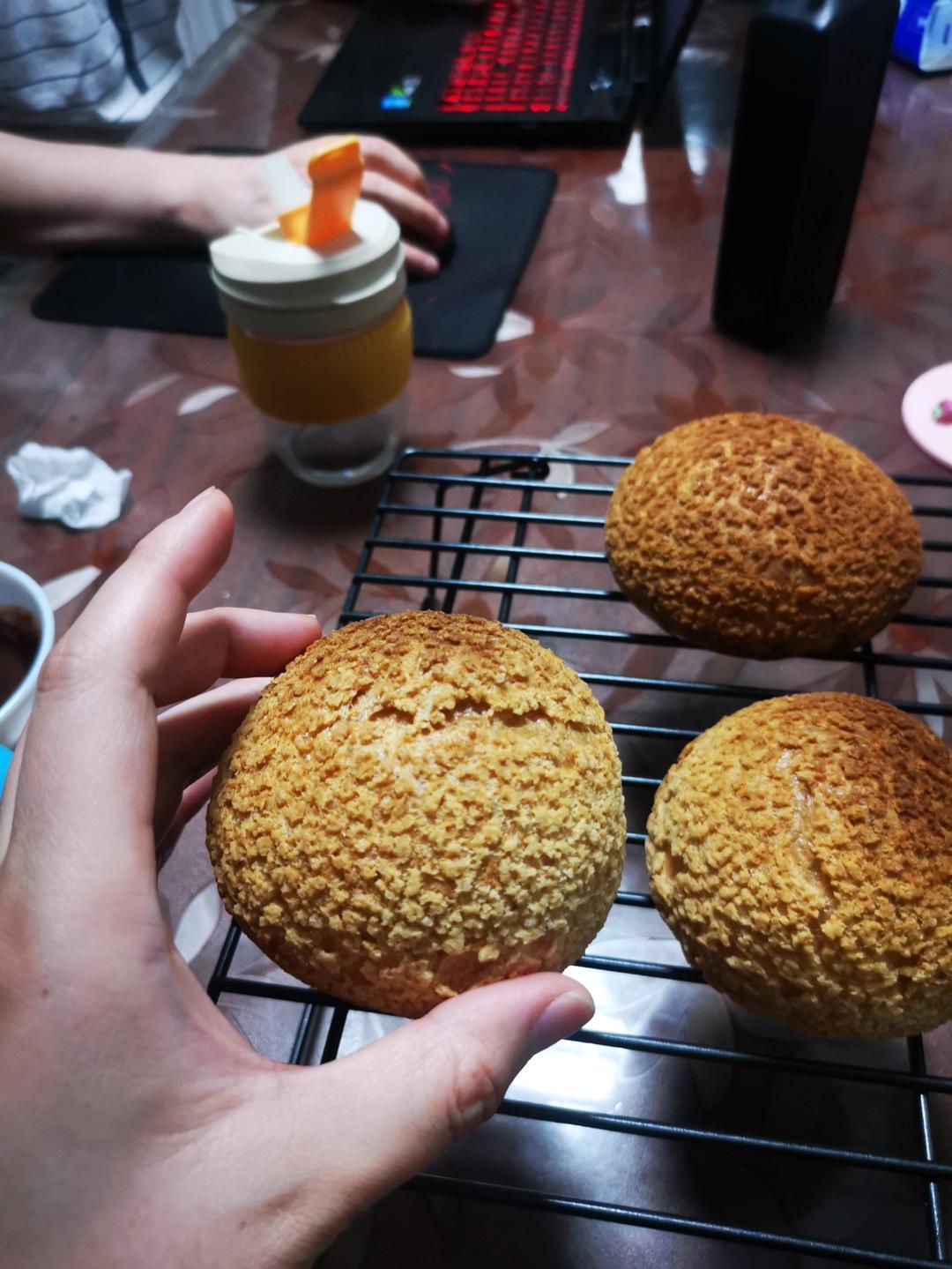 卡仕达酥皮泡芙｜大空心