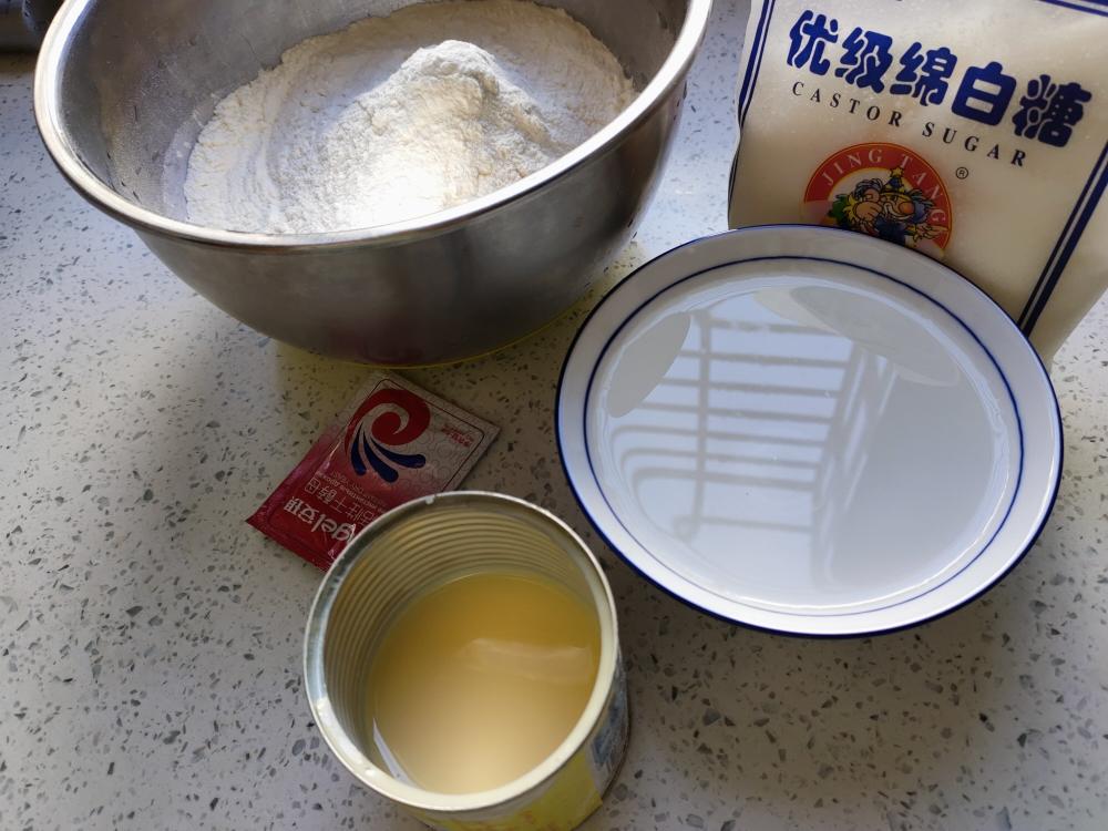 纯奶手撕吐司的做法 步骤1