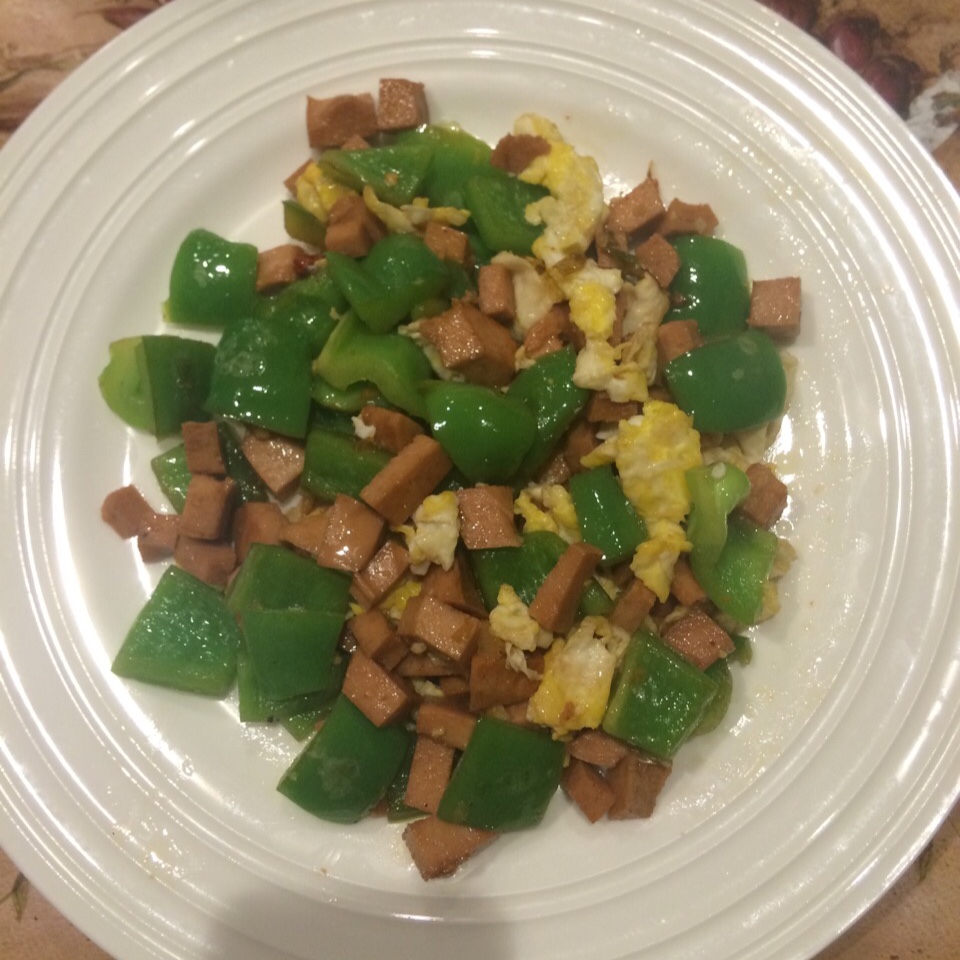 火腿炒鸡蛋 （快手下饭）