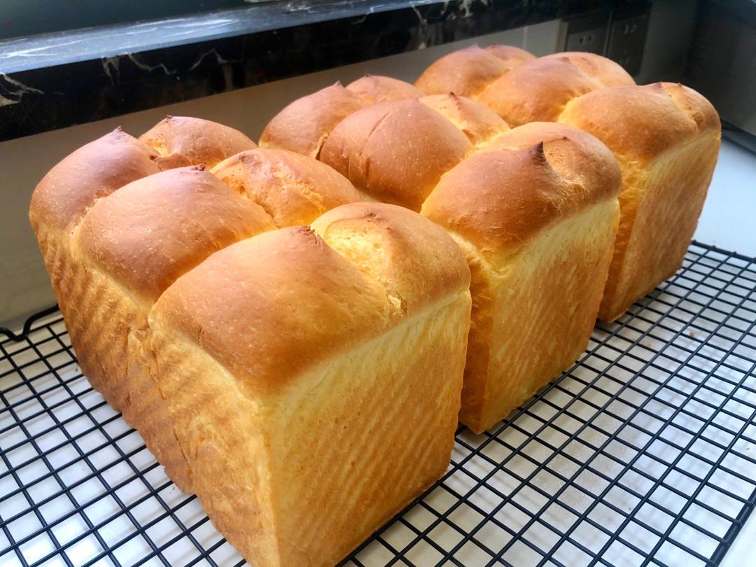 超绵软de‼️皇后吐司💯一口就沦陷✔️