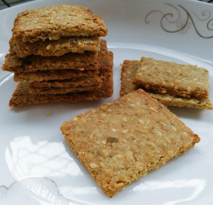 【健康零食】全麦芝麻饼干