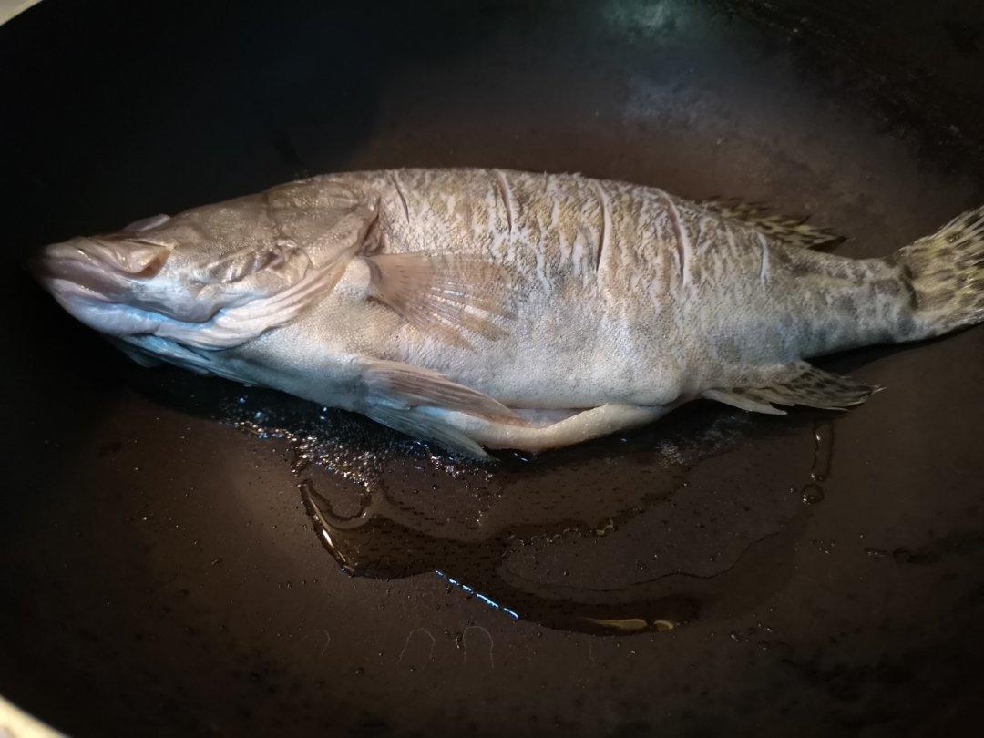 红烧香煎鳜鱼