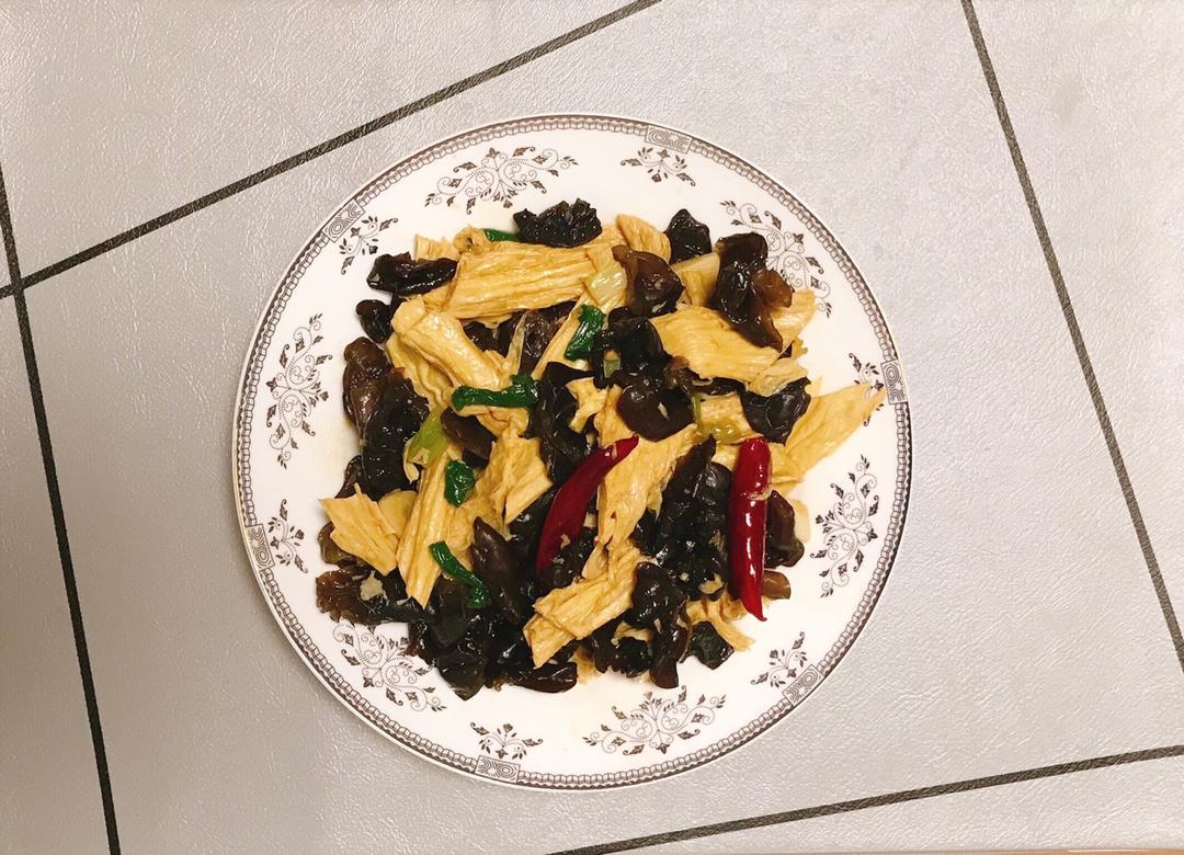 简单家常菜—辣炒腐竹