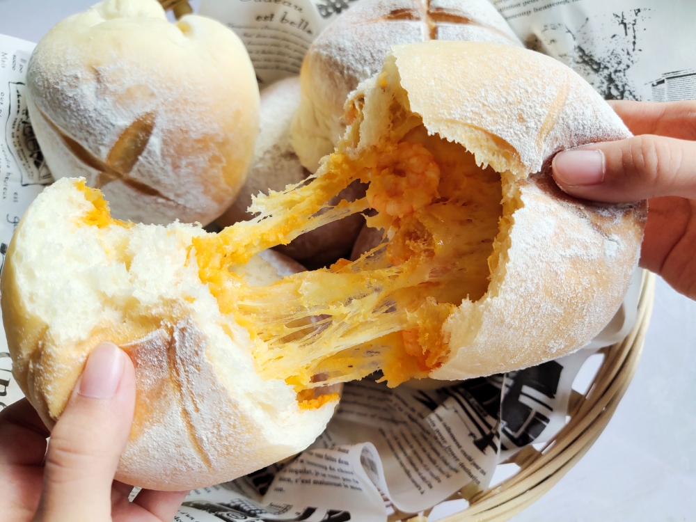 黄金虾仁芝士面包（一次发酵）的做法
