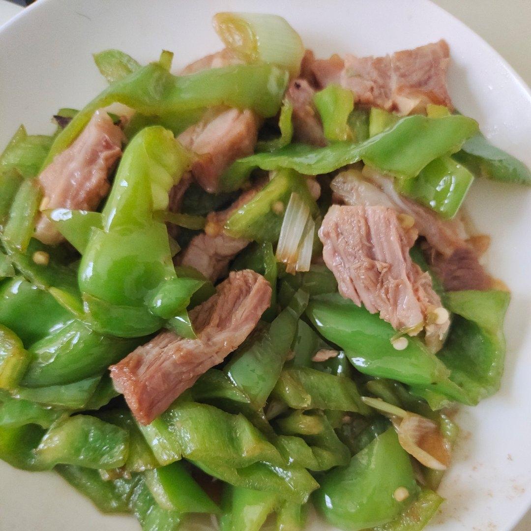 青椒炒牛肉丝