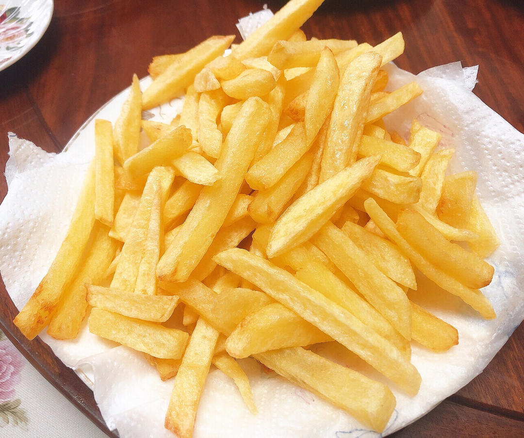 简单的炸薯条（无需淀粉无需冷冻）