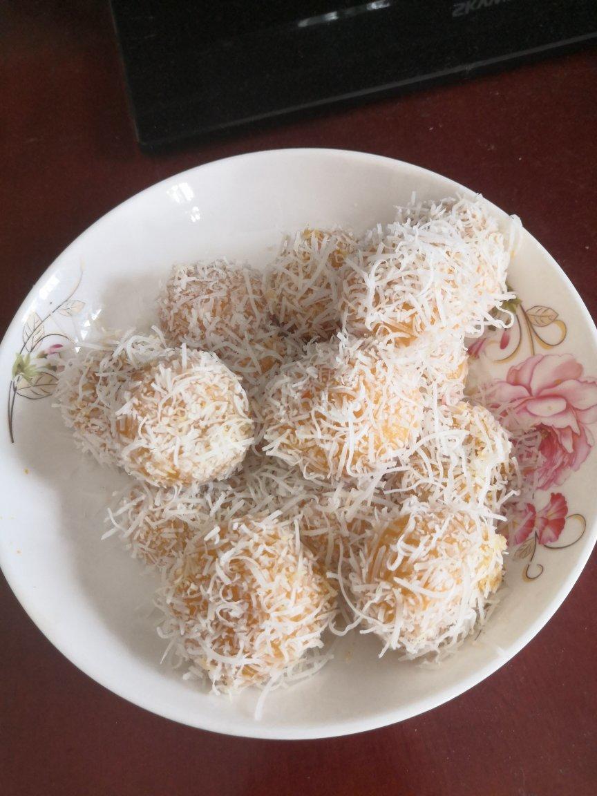 娘惹糕点 -- 南瓜椰丝球 Ondeh-Ondeh （Onde-onde）