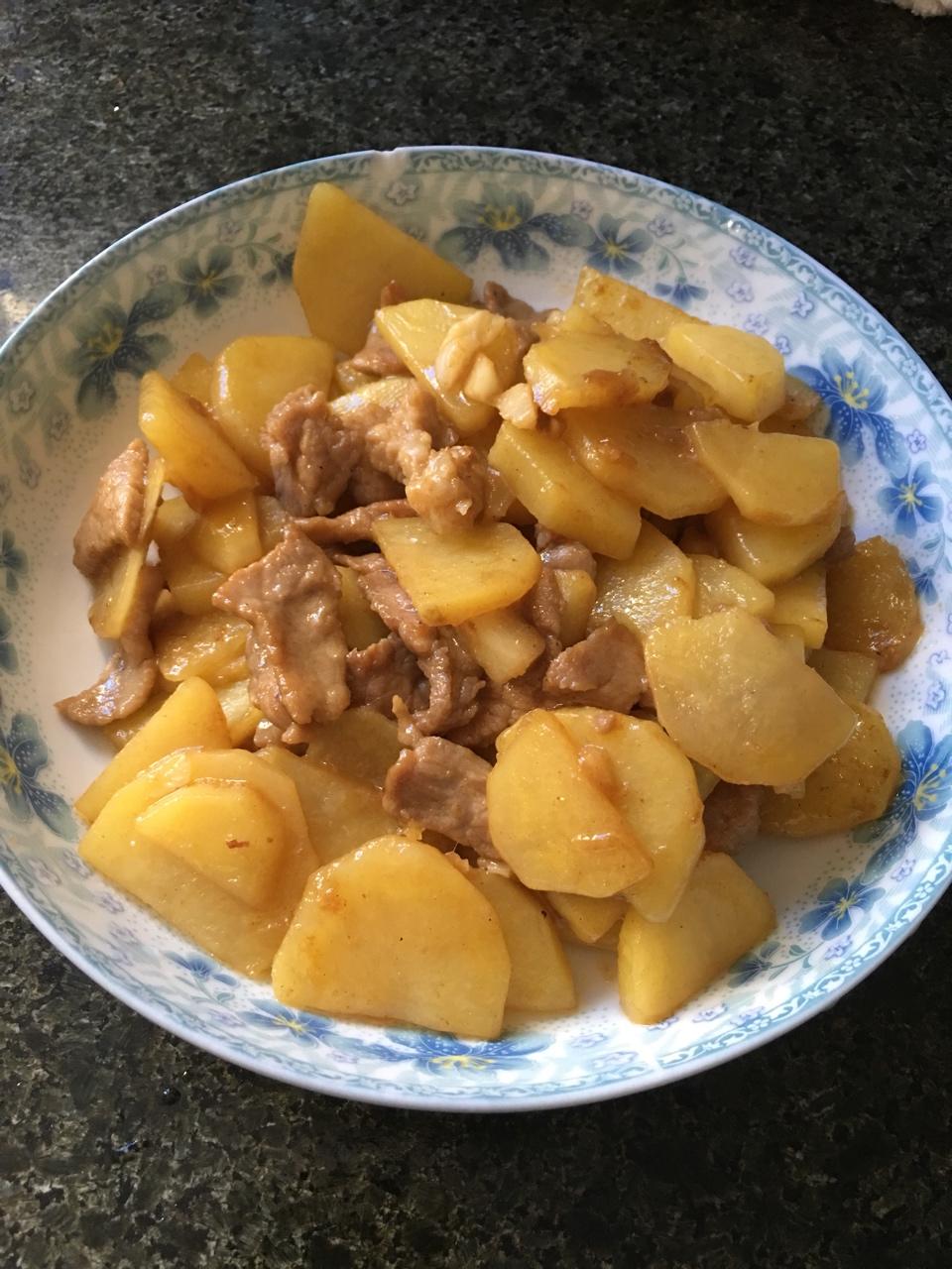烧肉土豆