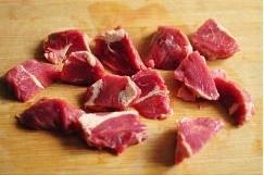 川味红油萝卜炖牛肉的做法 步骤1