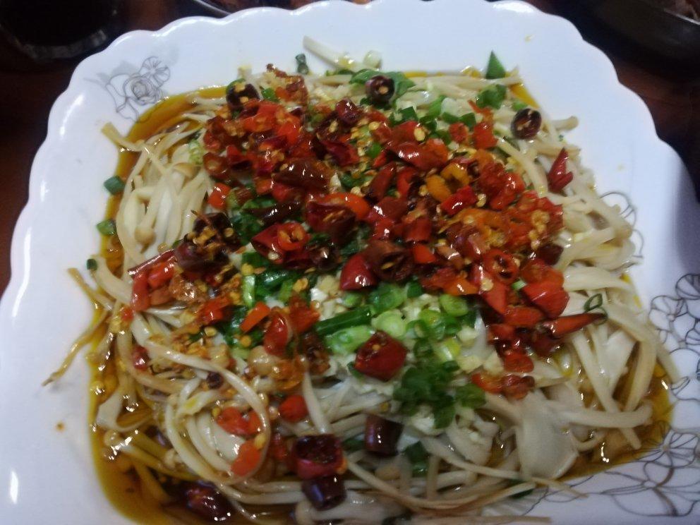 凉拌金针菇