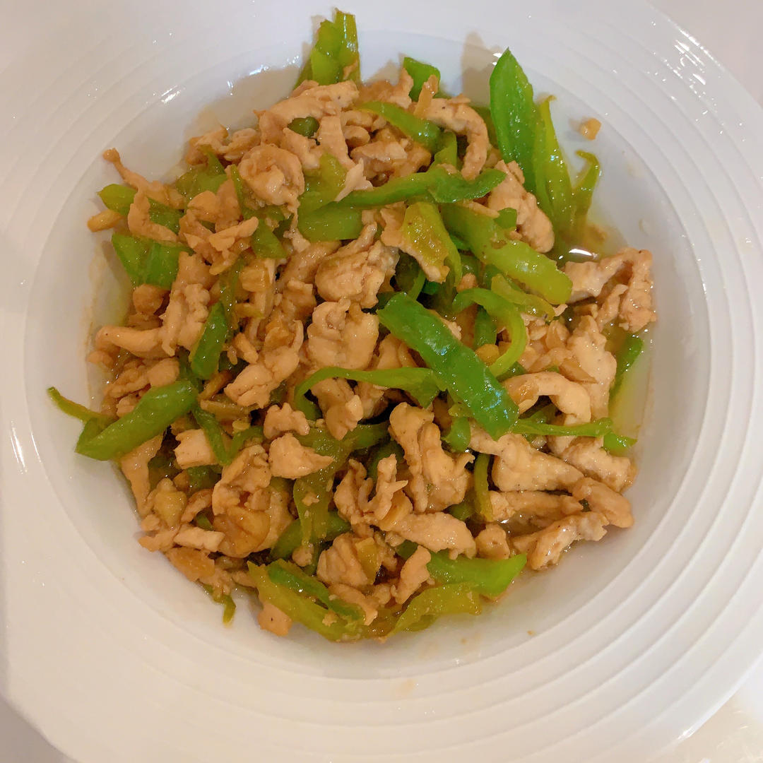 鸡胸肉炒青椒