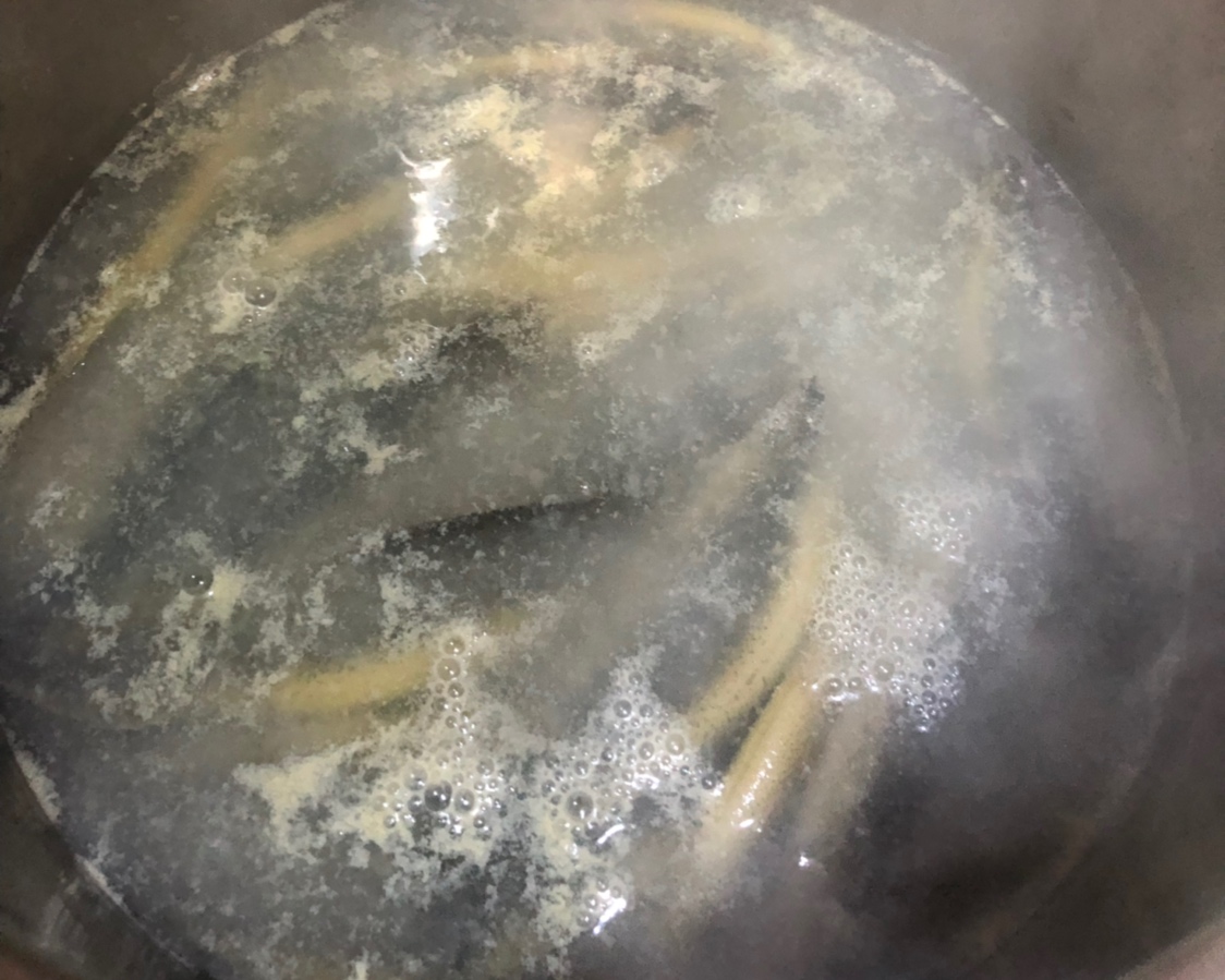 泥鳅豆浆汤的做法 步骤2