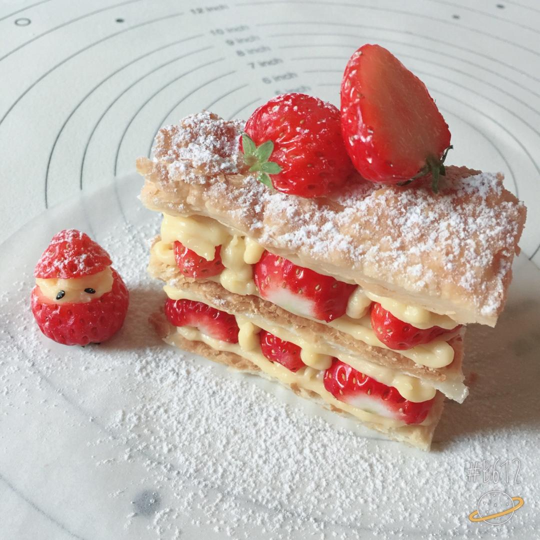姜姜rai做的草莓拿破仑酥