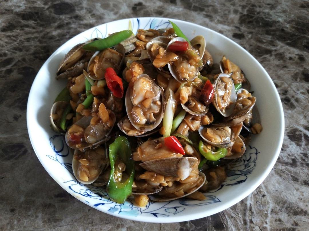 蒜香炒花甲