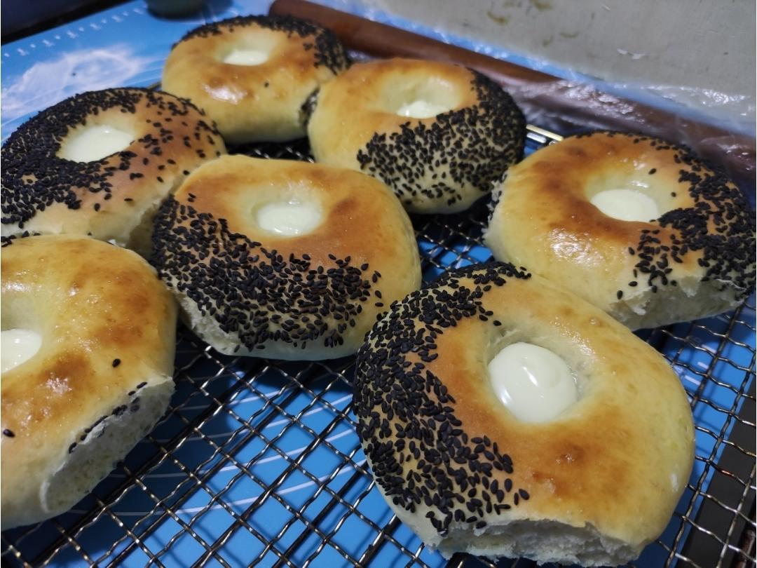 日式芝麻红豆包｜香甜柔软