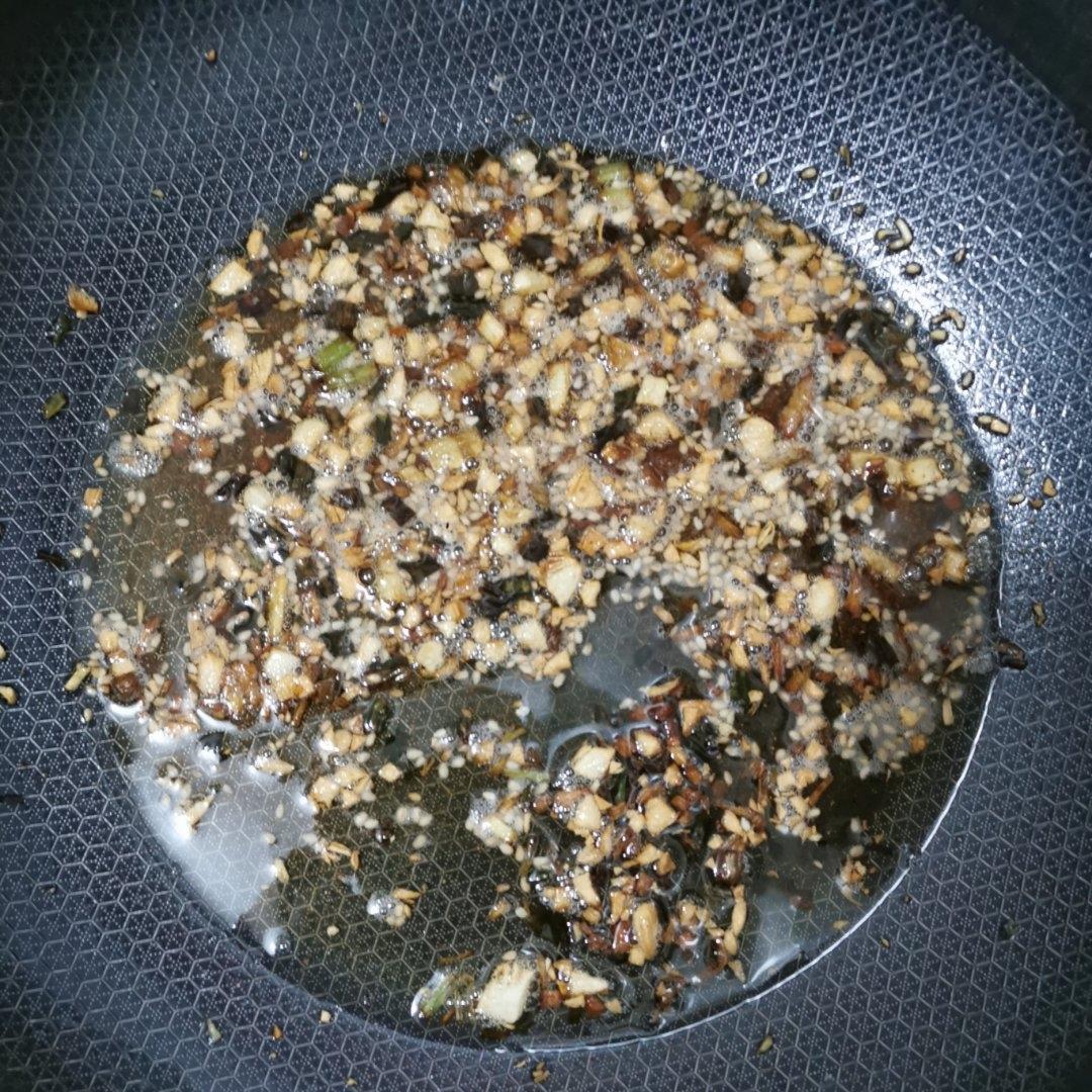 千里香馄饨好吃的灵魂秘籍黑葱油！我也来熬😁