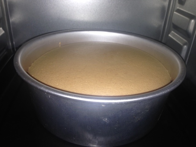 超简单完美戚风蛋糕（6寸2蛋）附打发、翻拌、脱模视频