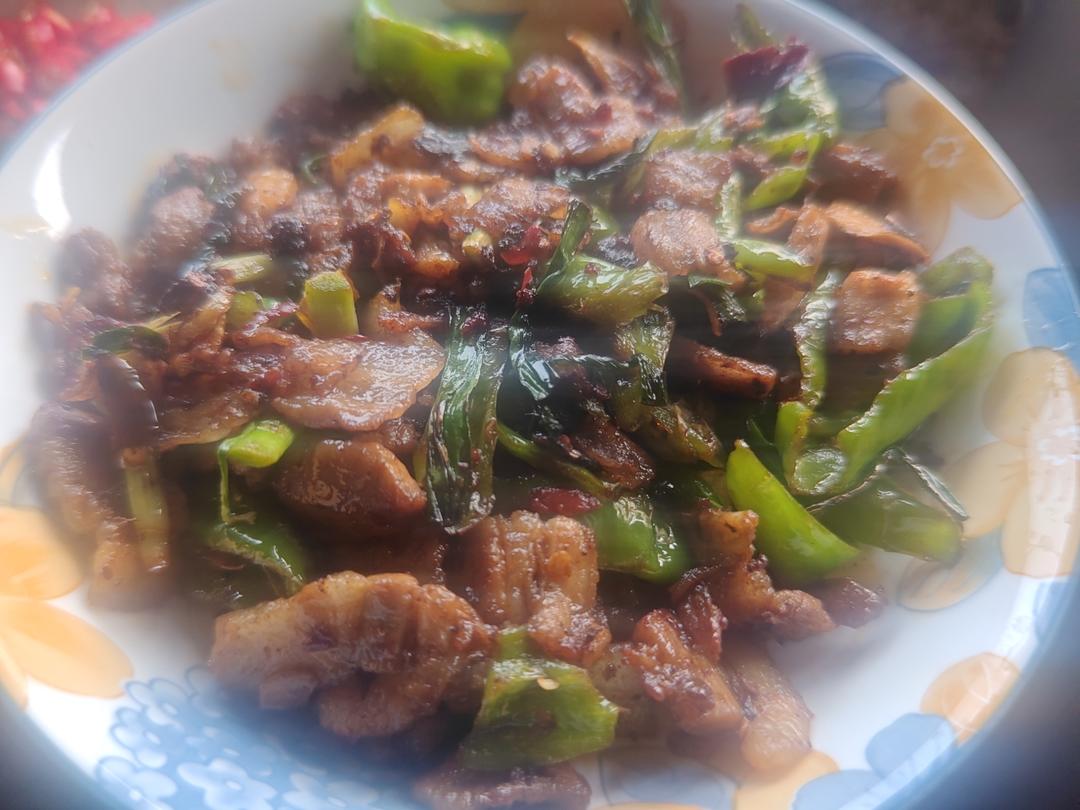 下饭神器！能让你吃三碗米饭的回锅肉