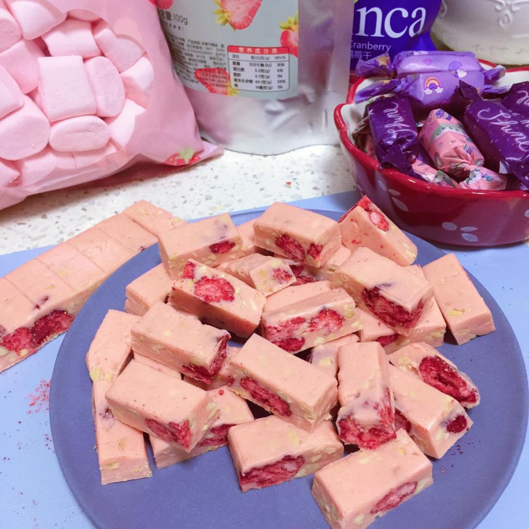 制作网红草莓味牛轧糖