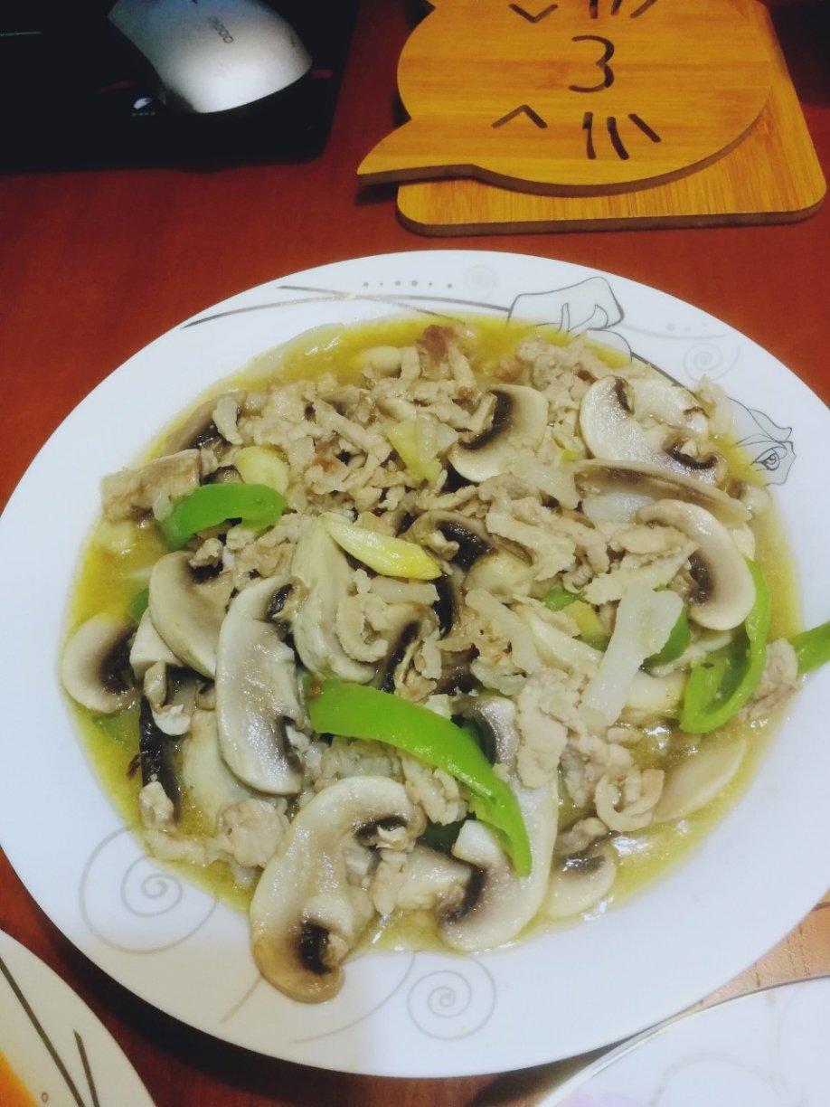 口蘑辣椒炒肉