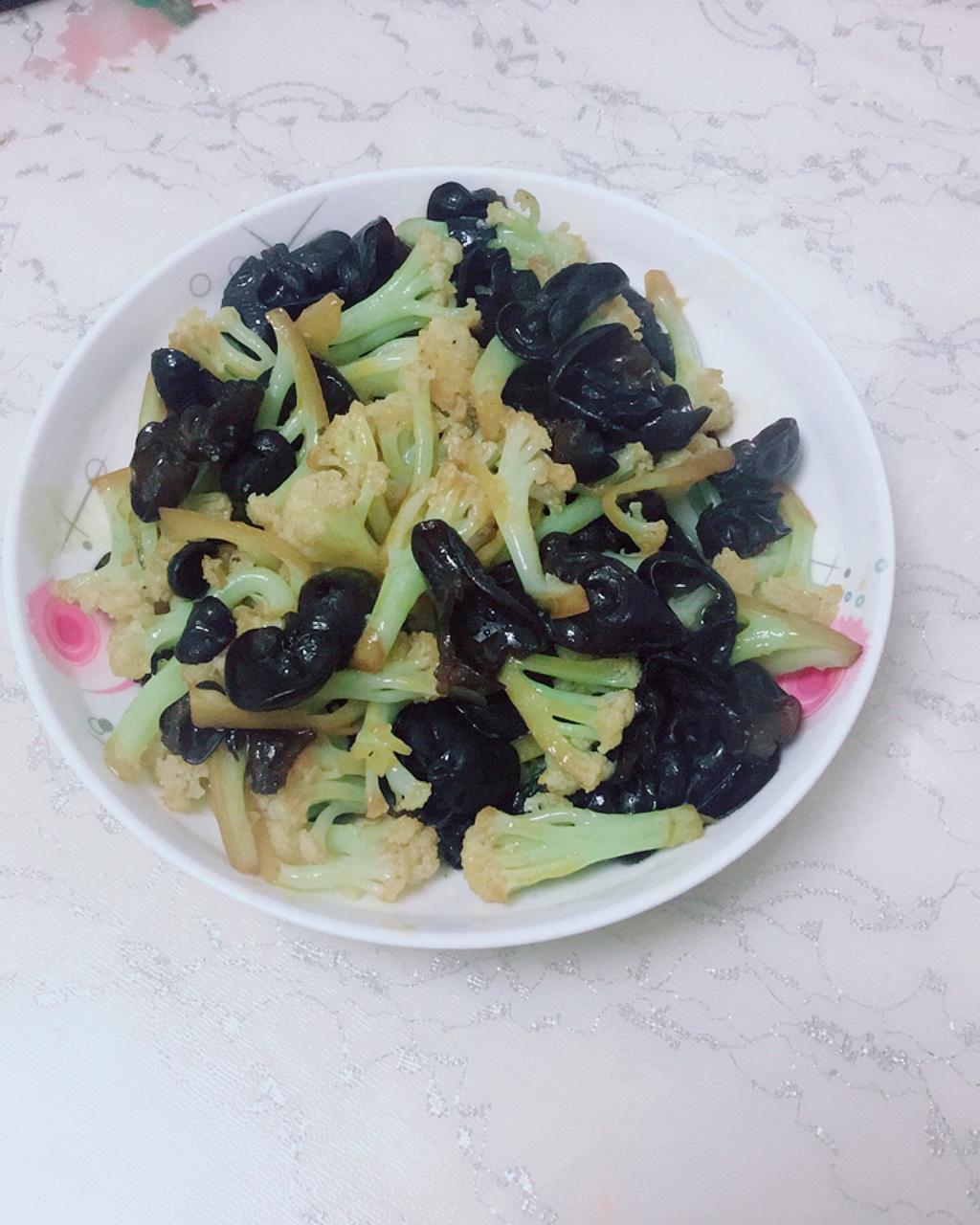 花菜炒木耳