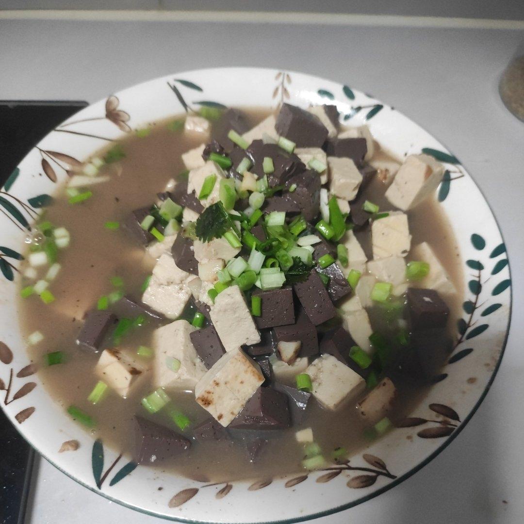 美味抗癌家常菜——猪血豆腐汤