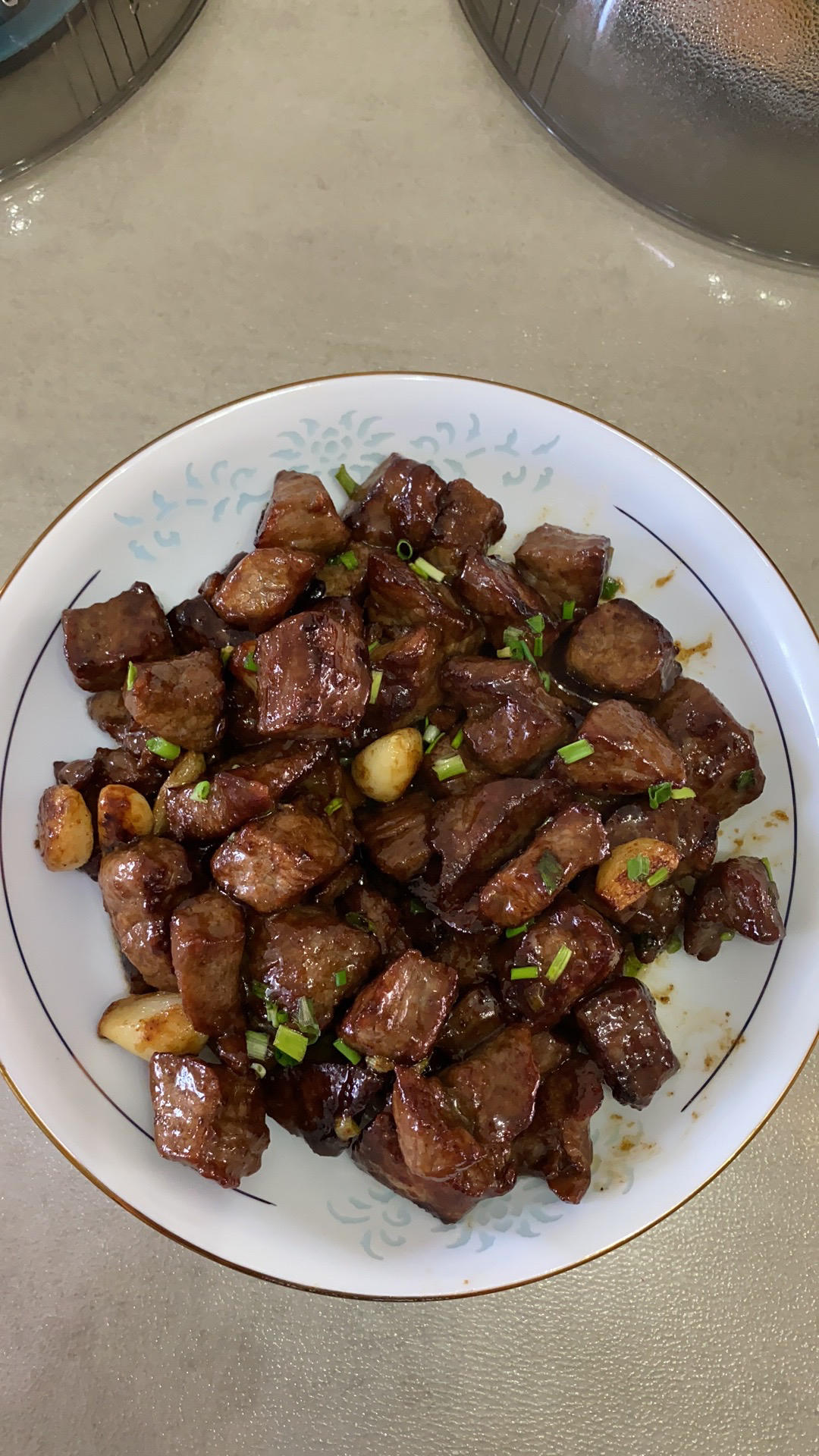 好吃到舔盘的蒜香黑椒牛肉粒