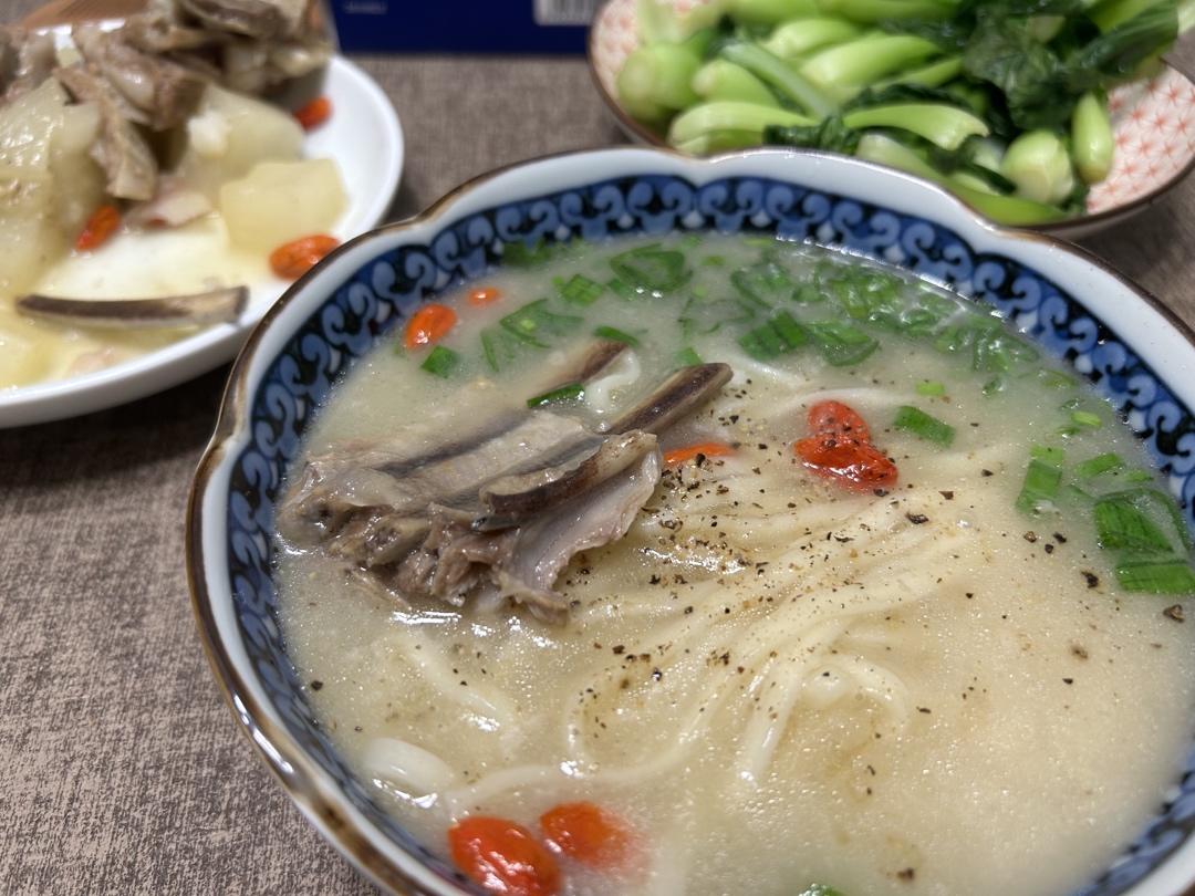 羊肉炖白萝卜