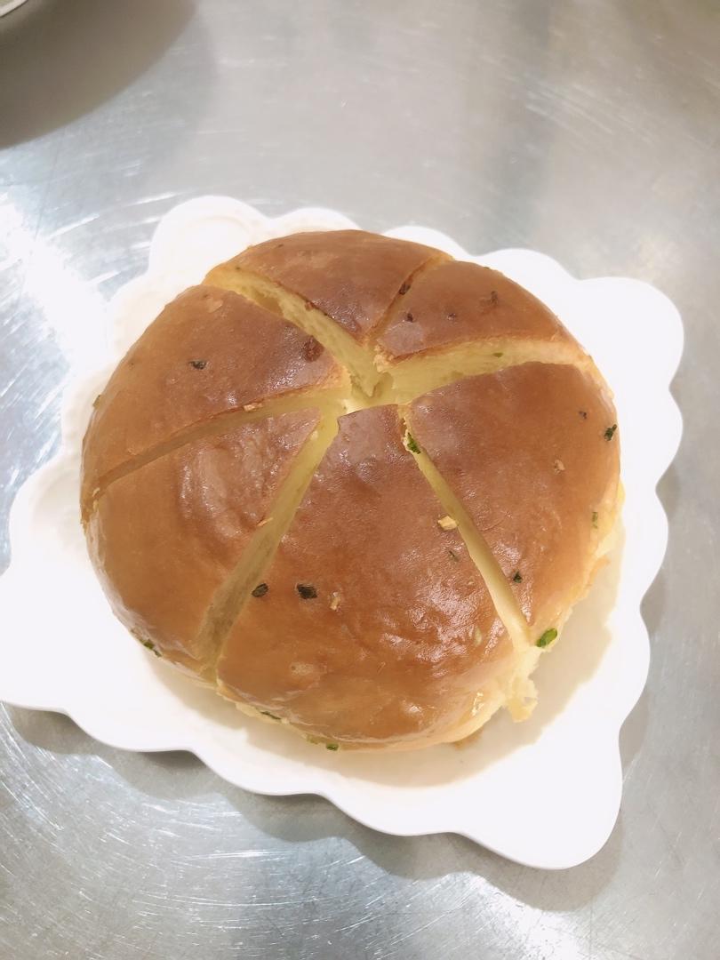 一款从韩国红到全世界的蒜香奶酪包