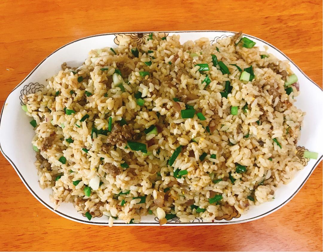 牛肉粒蔬菜炒饭