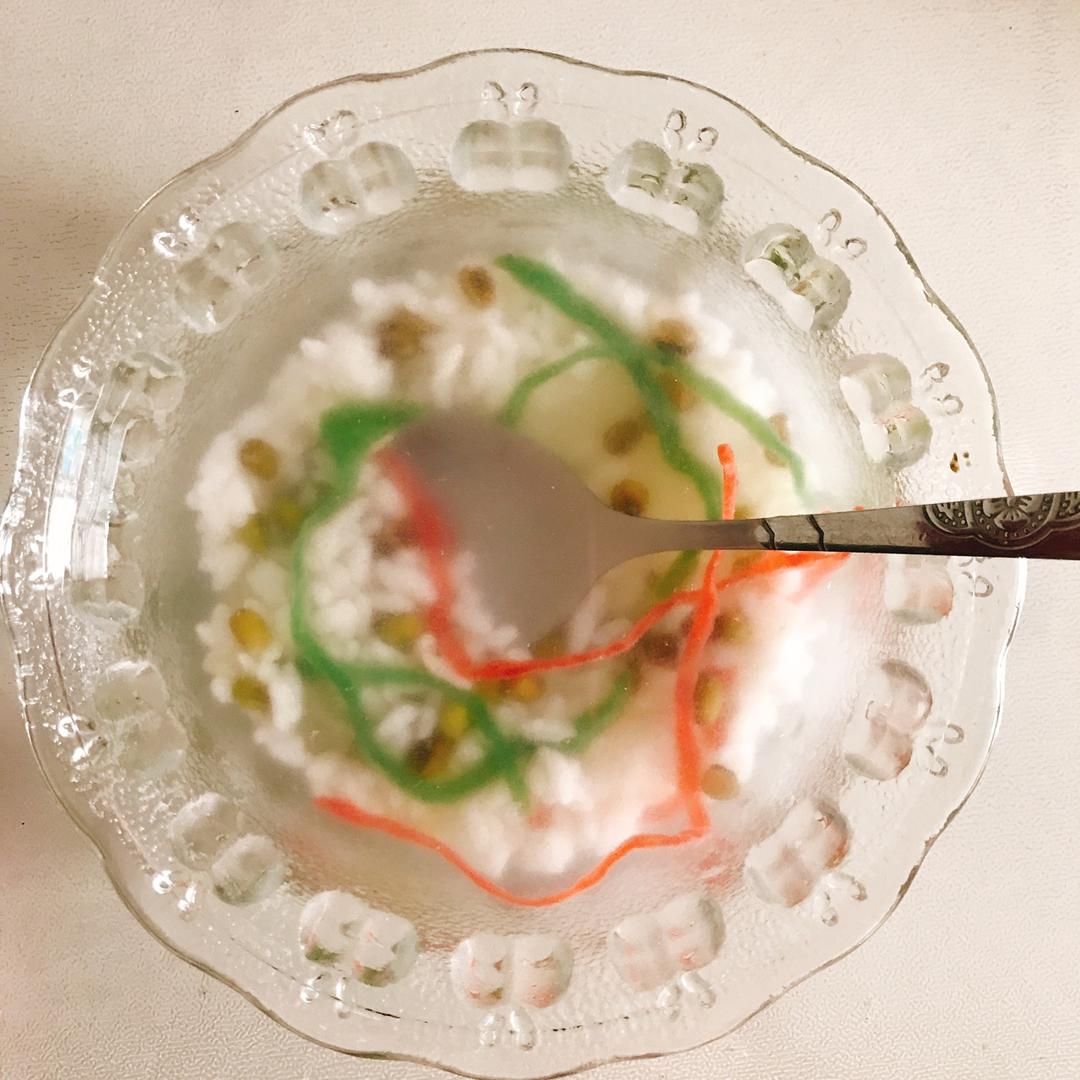 老苏州记忆中的那碗苏式绿豆汤--糯米、冬瓜糖、红绿丝