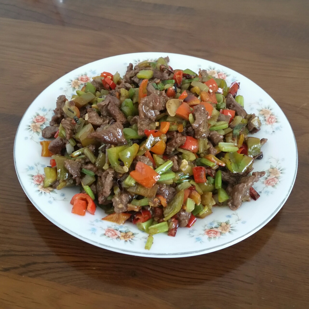 小炒牛肉