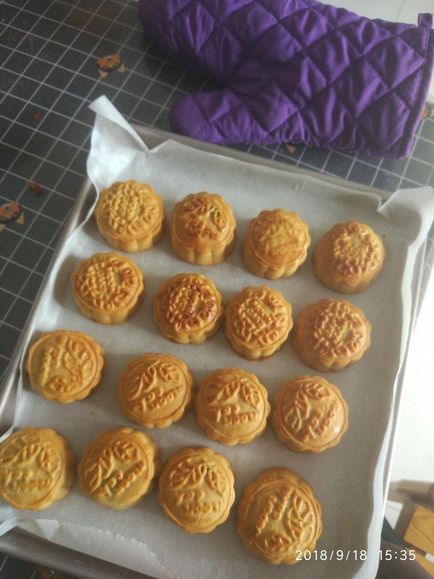 广式月饼——蛋黄莲蓉月饼