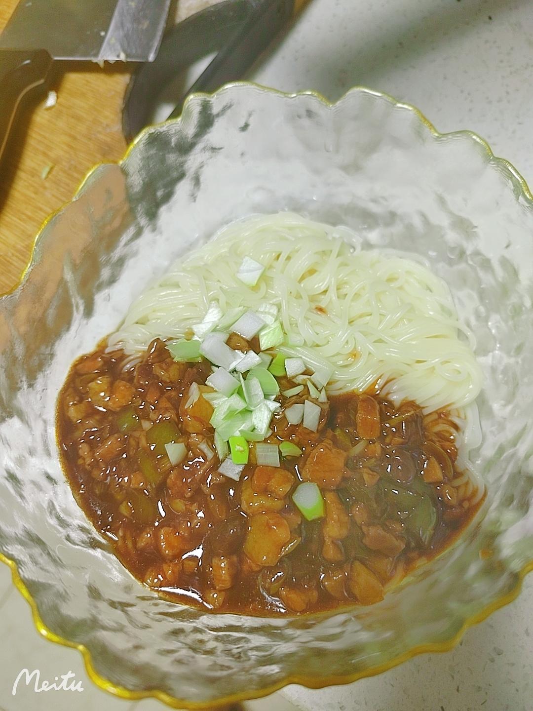 超简单超浓郁❗️爆好吃的自制炸酱面